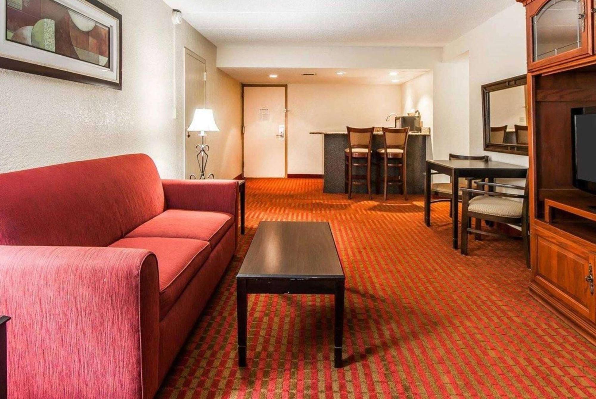 Hotel Wingate By Wyndham Marietta Conference Center Ohio Exterior foto